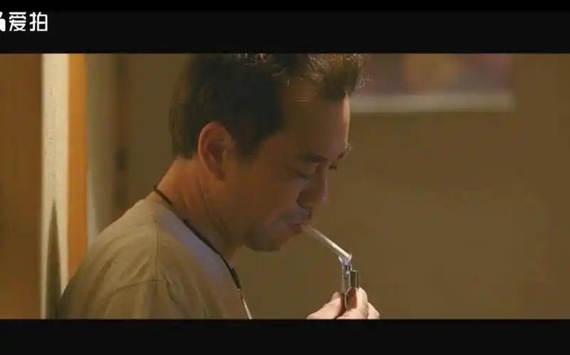 【头文字d】黄秋生帅气抽烟,教练我想学.