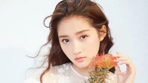 关晓彤时尚性感图片大全