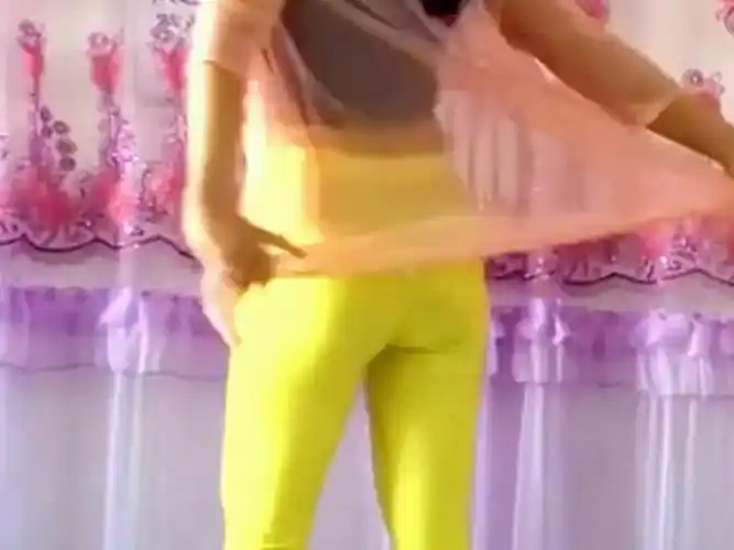 紫晶木莓性感广场舞那些人 | 年少不知阿姨好 | 错把少女当成宝