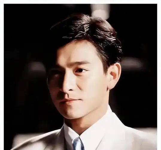 刘德华出道几十年依旧是顶流,细看资产有被惊到,这才叫名利双收