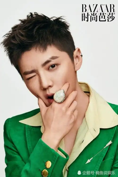 鹿晗断眉造型曝光登芭莎杂志封面帅气十足潮流男孩短发很养眼