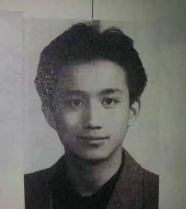 他是娱乐圈大哥,6岁演话剧,孙红雷见了叫老师,没人