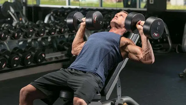 终极胸肌锻炼——从各个角度刺激你的胸肌