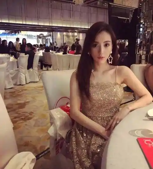 天王嫂方媛晒中学时期照片,誓破整容传言,反遭网友质疑照片ps_郭富城