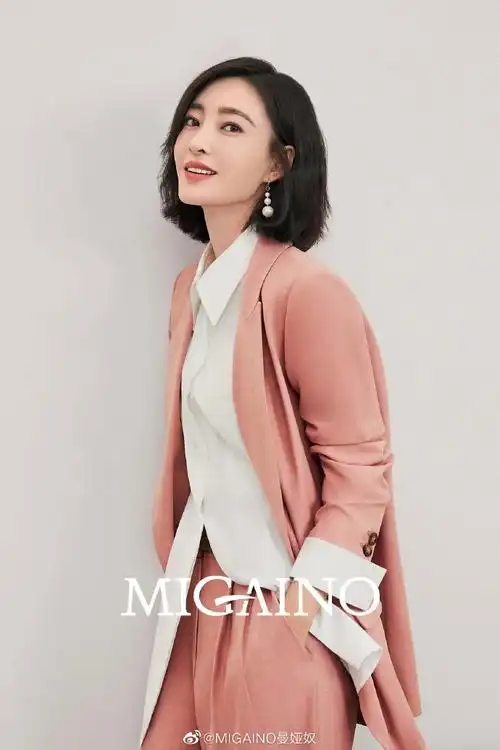 肖战官宣新年首个代言,人气如何?