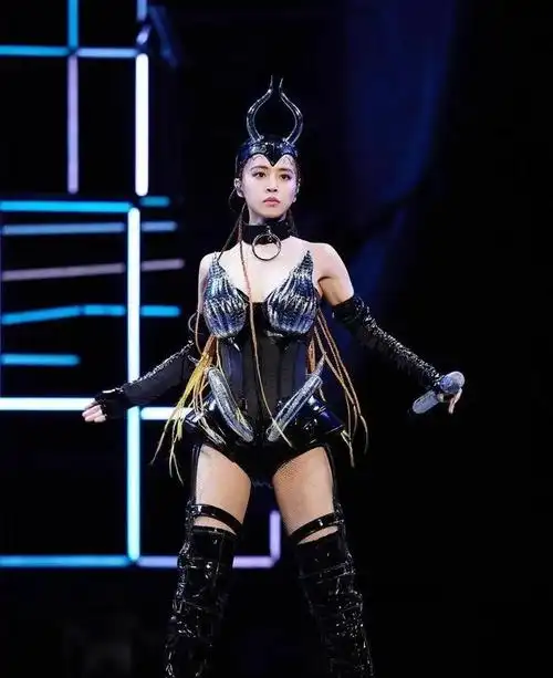 蔡依林演唱会各种造型每一套都完美驾驭不愧是亚洲流行天后