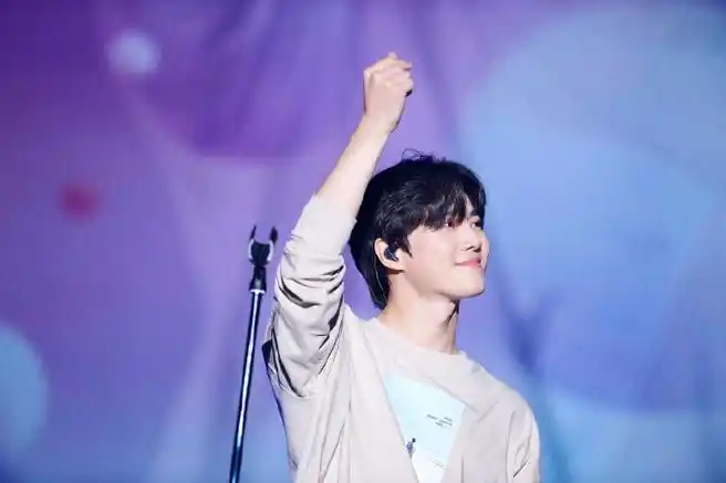 金俊勉超话92#金俊勉japanspeciallive#221001 日