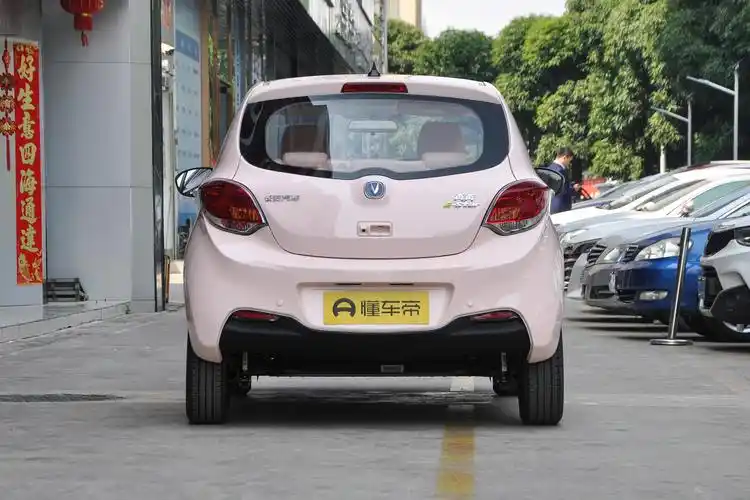 口碑以及各汽车平台,媒体等实测数据显示,新车搭载的是一块容量为30