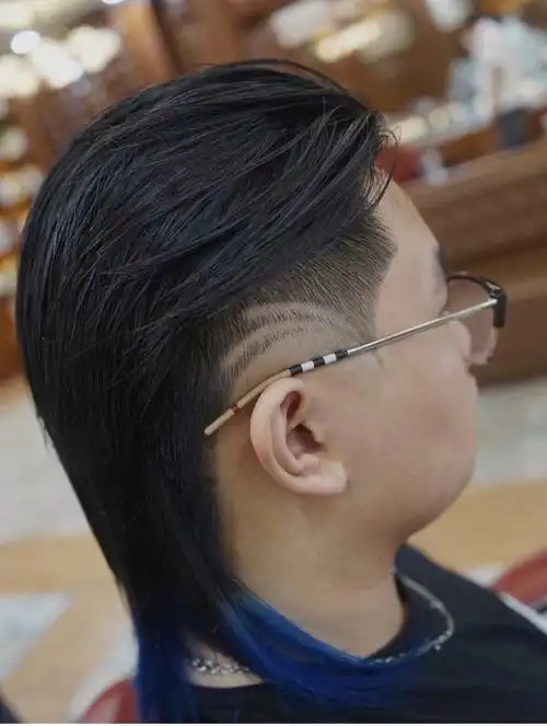 男士鬓角小雕刻