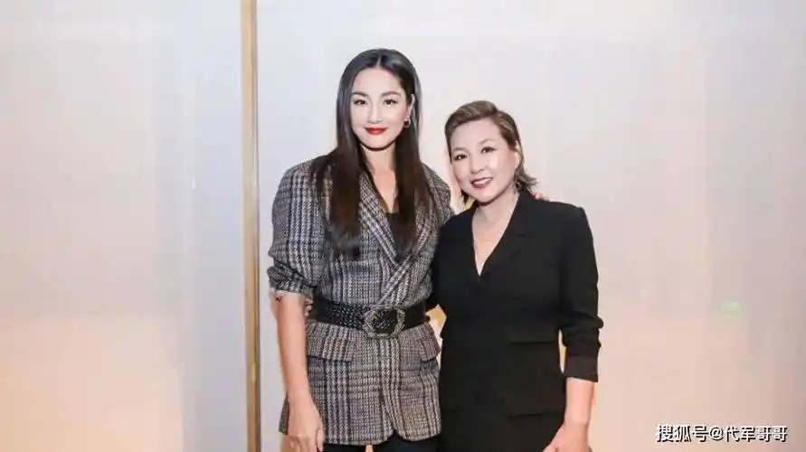 瞿颖:为爱情放弃事业,52岁未婚未育,余生和妈妈相依为命-大江头条