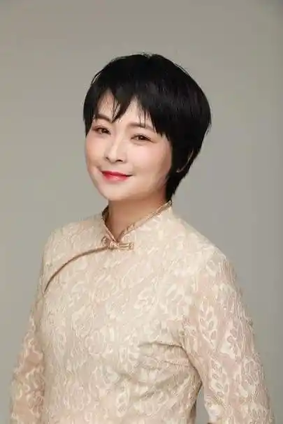 杨蕾|大开大合的"霸王花"元气十足的"体验派"