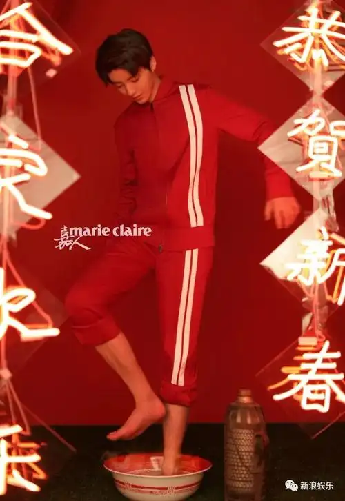 图说| 王俊凯的烫脚大片惊呆我!范丞丞的刘海是不是太长了?