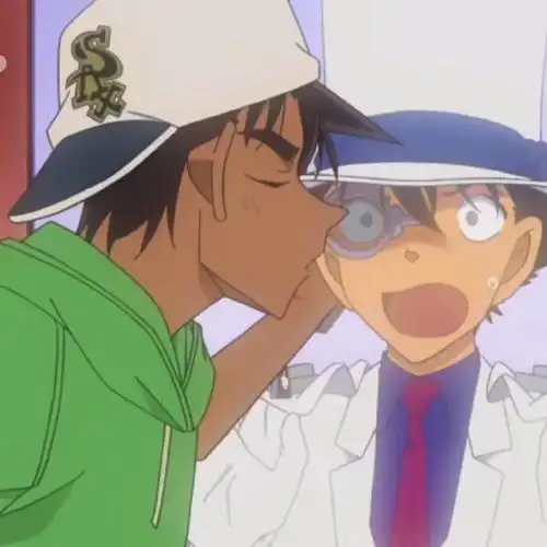 咬手指)嗯…如果我磕基德平次这一对的话…柯南新剧场版里他俩在樱花