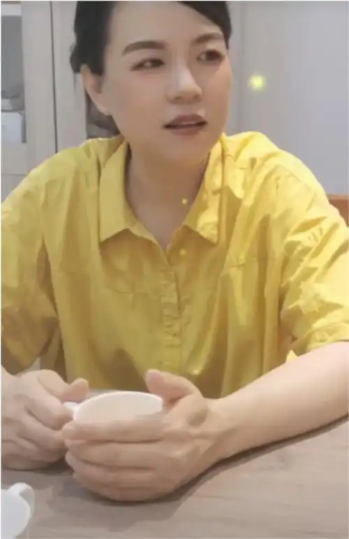 许敏美照流出确实有气质李律给她带来好消息潘律终于说出实情