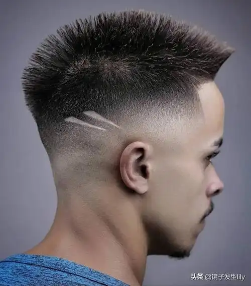 最新男士发型图片大全(新流行男发21款)(20)