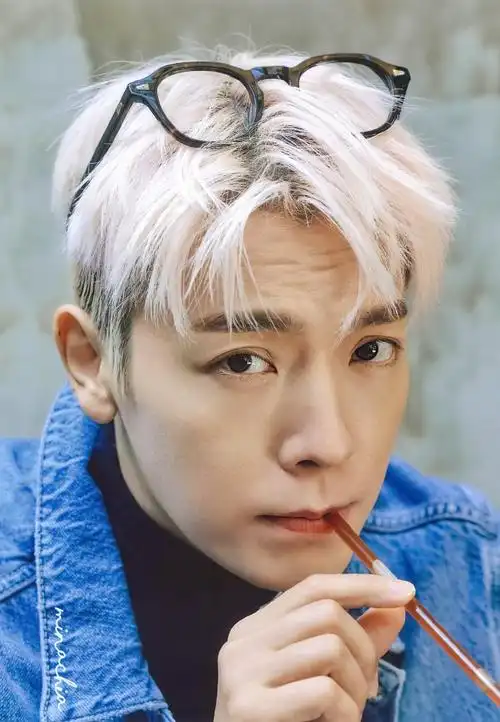 李东海壁纸#91#李东海艺能新星#ceci写真集李东海超话高清扫 088