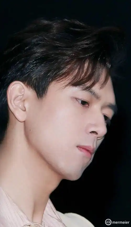 李现的神仙侧颜!