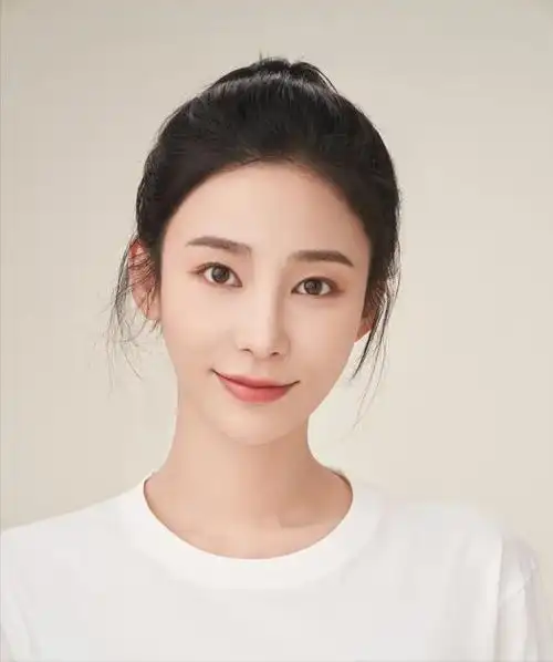 尽管岳佳颐自2020年以来参演了七部作品,遗憾的是,这些作品都未能引起