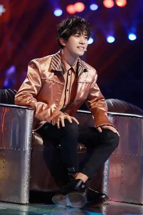 易烊千玺几岁了正常?