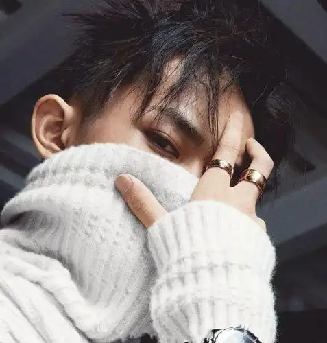 易烊千玺最新qq头像易烊千玺的帅气头像