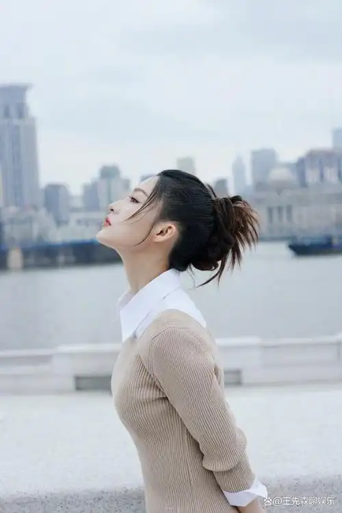 清新脱俗甜美系女孩李沁最新高清图集