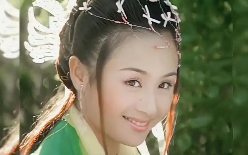 凤在江湖:曹颖饰演的青蜓美若天仙,惊艳了时光的古装女神!