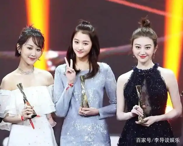 杨紫与关晓彤都是童星出身,她俩谁的潜力更大?