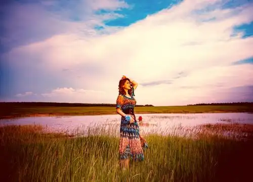 做一个心中有爱;的阳光女人.