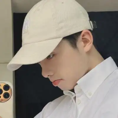 酷酷不失温柔的男生好看个性头像2022甜酷男生头像有个性