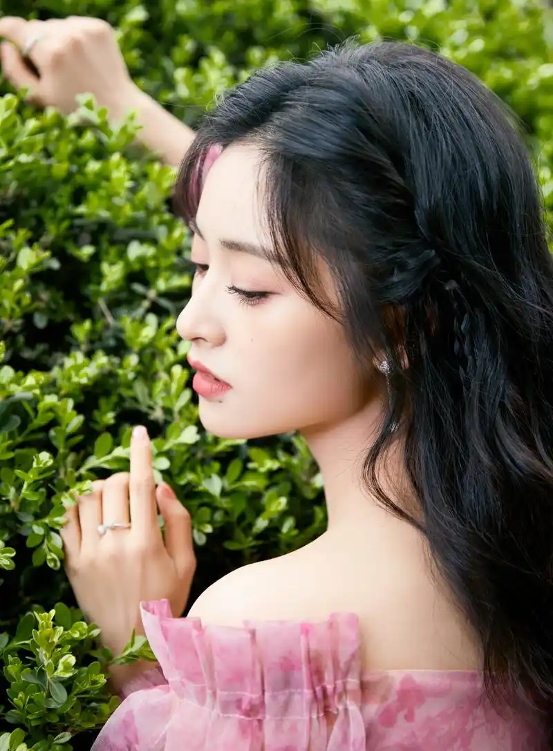 沈月 粉色礼服绝美