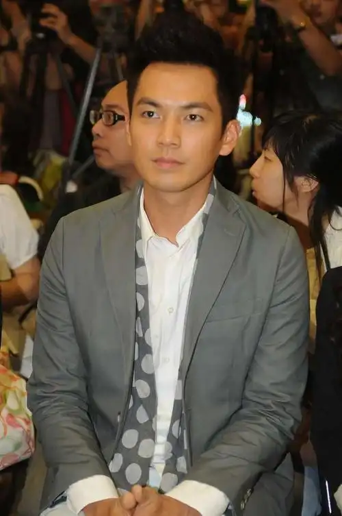 钟汉良离婚再度成为焦点一段感情的分岔路