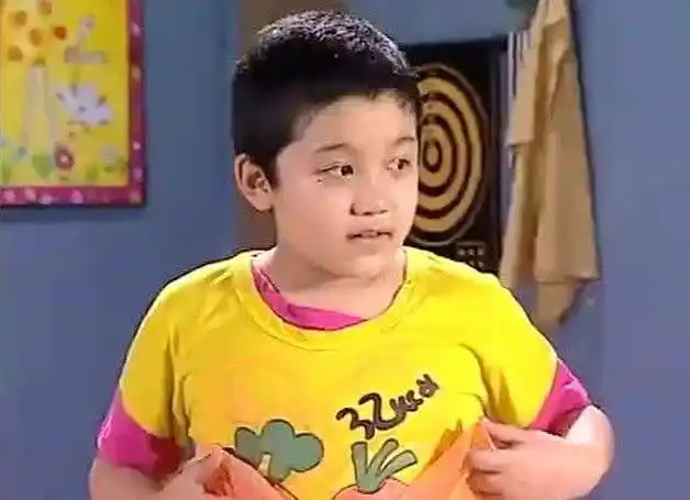 还在嫌弃《家有儿女》的小雨胖?如今不但考进北影,而且瘦成校草