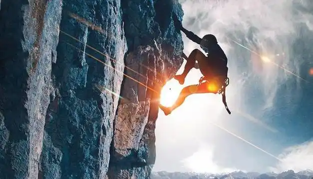 飞檐走壁不是梦 带你感受攀登高峰魅力 精英家庭心智历练开课啦!|攀岩