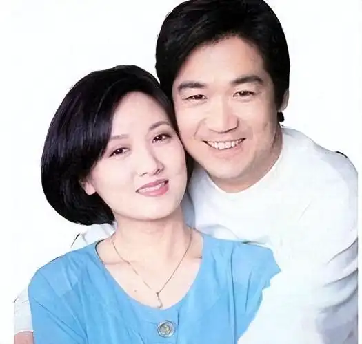 回顾张国立与罗秀春离婚35年他再婚有烦恼她至今单身牵挂儿子