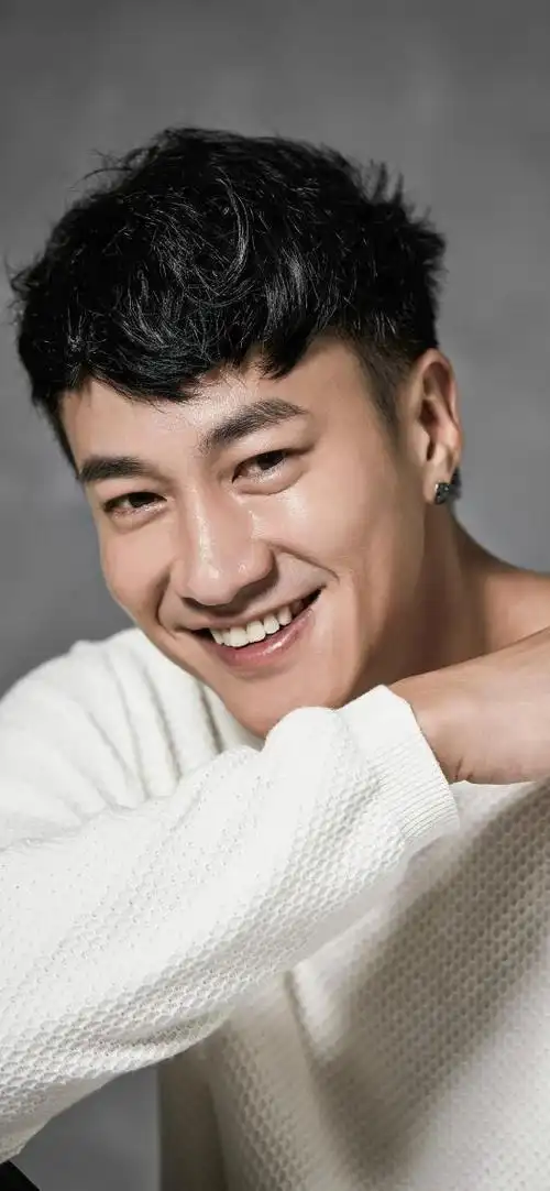 何润东3次告白孙俪被拒与柜姐9年地下恋现状曝光