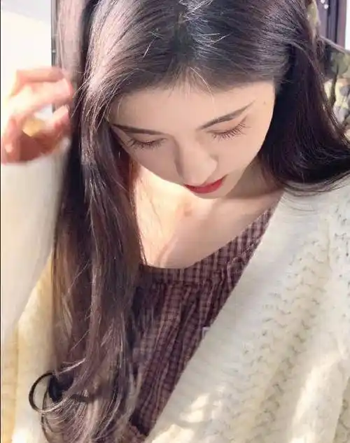 原创26岁鞠婧祎美照气质甜美文艺穿搭有品位