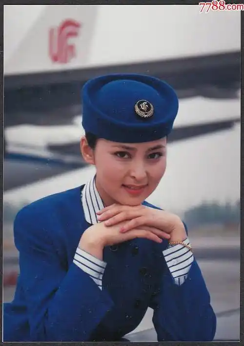 著名影视明星:何音-价格:15元-se82778990-老照片-零售-7788收藏