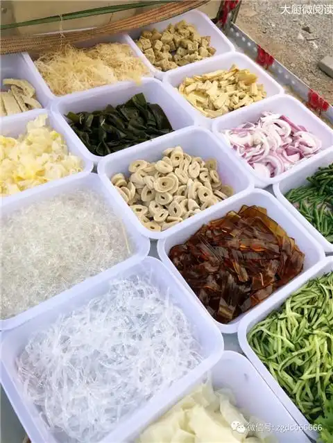 靠这三款酱汁凉拌菜色绿质脆称霸地摊夜市