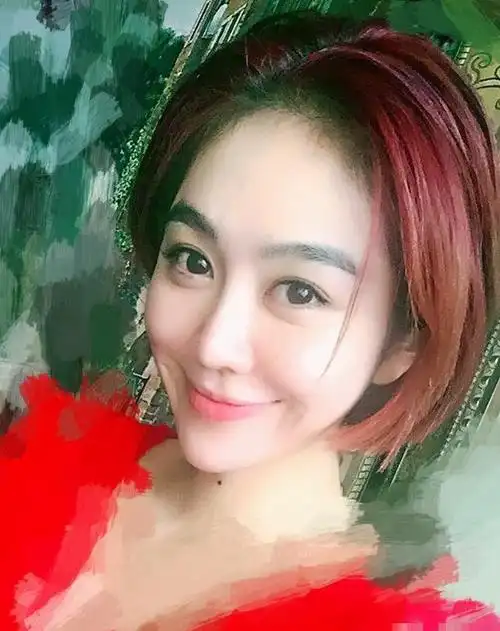 宋丹丹干女儿姜妍被曝整容原来的头型好奇怪啊