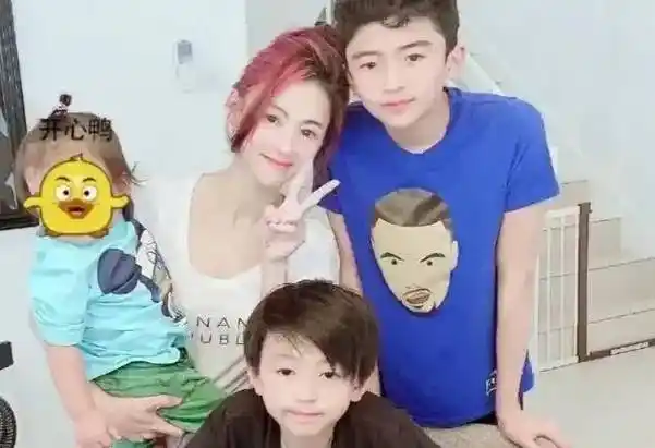 看她那优秀的孩子,就知道她是一个好妈妈_谢霆锋_儿子_谢贤