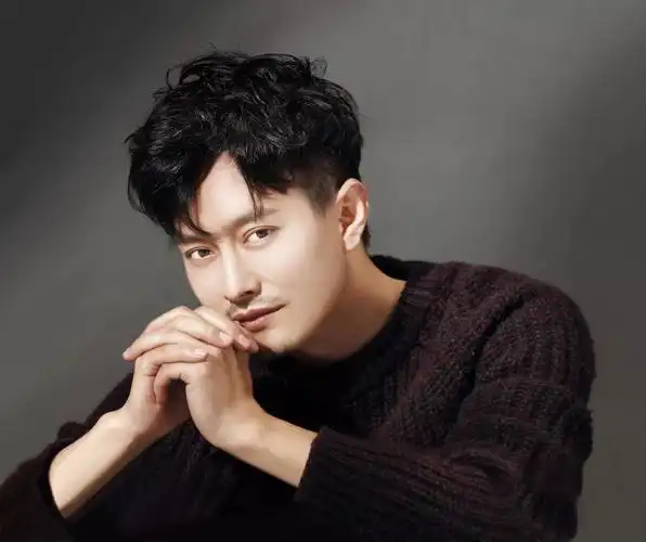 靓碟试听感受浓烈的芬芳和回甘云飞全新专辑云在飞头版限量有编号