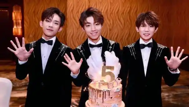 普通女孩的追星分享,期待tfboys十周年吗?是不是最后一次合体?