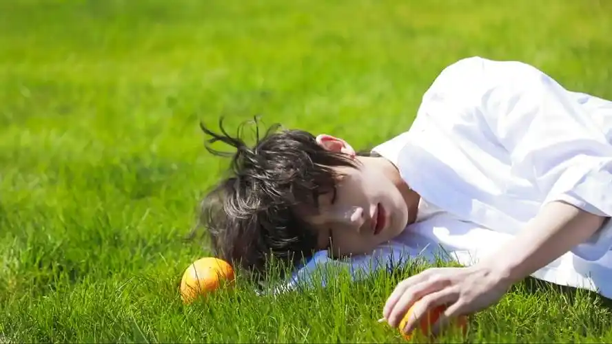 的东西,自己的老公还凶你,你起气的放下筷子起身就走 丁程鑫也很生气