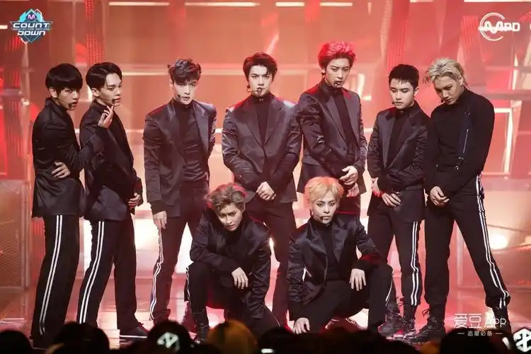exo分享160620mcountdown舞台照溢出屏幕的男性美