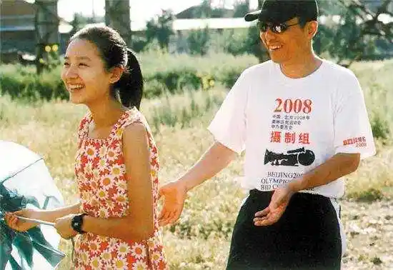 董洁永远感激张艺谋(右)