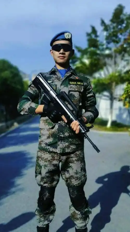 青关注|健雄校园里的退役军人风采!_任务