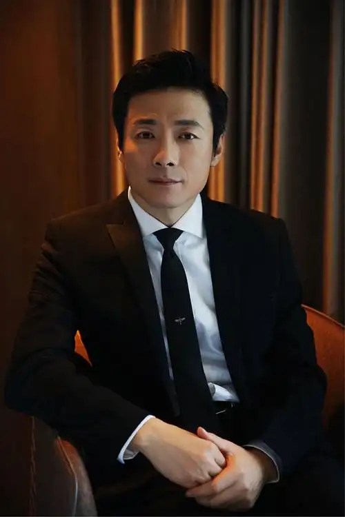 祖峰亮相金鸡百花电影节闭幕式担任单元评委助力梦想