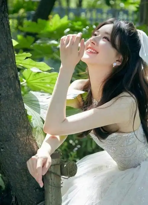 都说生图是明星的照妖镜?赵露思这波生图你给几分