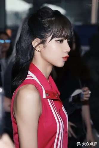 lisa超级好看的漫画刘海