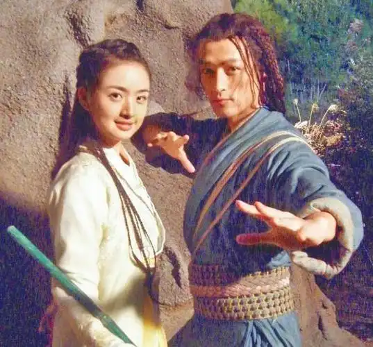 为怀孕生吃"田鸡",容忍丈夫私会嫩模,她连"屁"都不敢放!